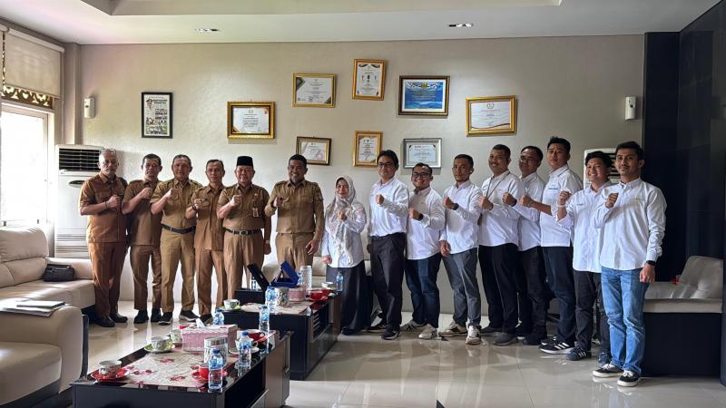 Zukri Optimistis Pulau Mendol Segera Terang 24 Jam, Proyek Kabel Laut Capai 50 Persen